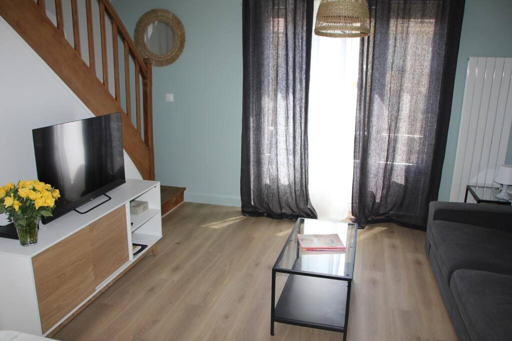 Maisonnette Au 15 Auxerre Bagian luar foto